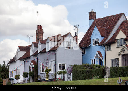 Rangée de chalets sur colline dans Finchingfield à Manchester - Royaume-Uni Banque D'Images