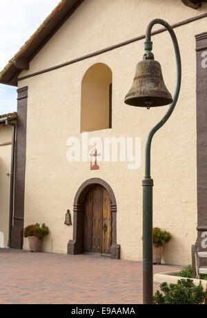 Jour nuageux à Californie Mission Santa Ines Banque D'Images