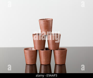 Pile de coupes au chocolat Banque D'Images