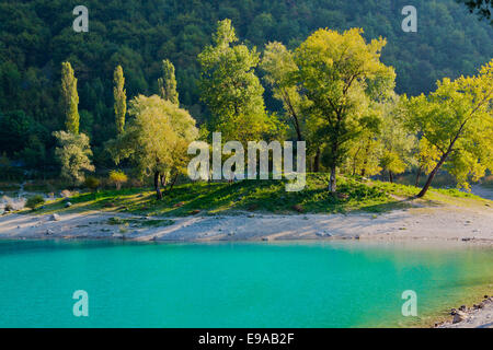 Mountain Lake Lago di Tenno Banque D'Images