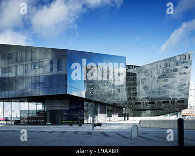 L'île Peel building Liverpool pier head verre réaménagement bâtiment avec réflexions, galerie l'oeil ouvert Banque D'Images