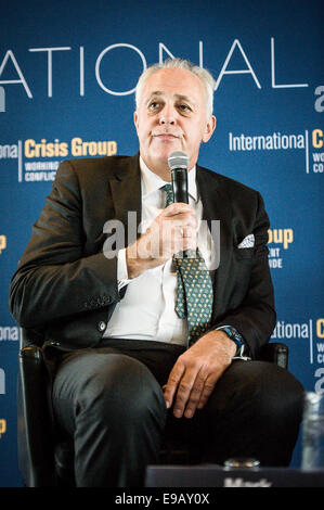 Bruxelles, Bxl, Belgique. 23 Oct, 2014. Politicien britannique Lord Mark Malloch-Brown vu au cours de la réunion du Groupe international de crise pour prévenir les conflits de travail dans le monde à Bruxelles, Belgique le 23.10.2014 par Wiktor Dabkowski Wiktor Dabkowski/crédit : ZUMA Wire/Alamy Live News Banque D'Images