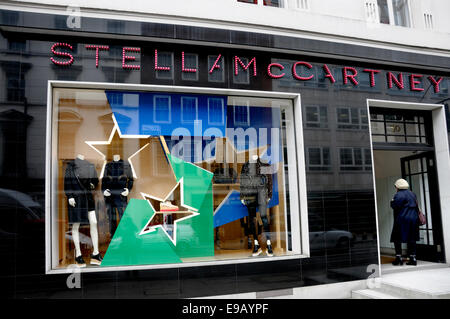 Londres, Angleterre, Royaume-Uni. Stella McCartney boutique 30 Bruton Street, Mayfair Banque D'Images