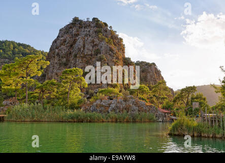 Soir sur la rivière Dalyan, Dalyan, Muğla Province, Riviera turque ou Côte Turquoise, la mer Egée, en Turquie Banque D'Images