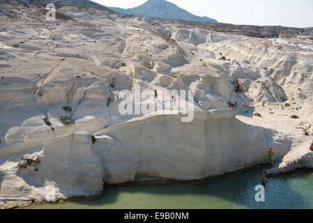 Sculptures en grès de plage de sarakiniko à Milos Grèce Banque D'Images