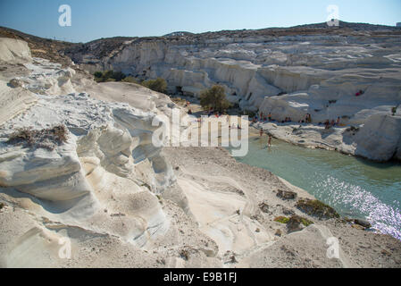 Sculptures en grès de plage de sarakiniko à Milos Grèce Banque D'Images