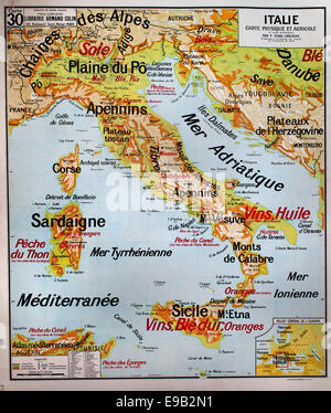 Carte murale du monde old school Italie Méditerranée cartographie Française Banque D'Images