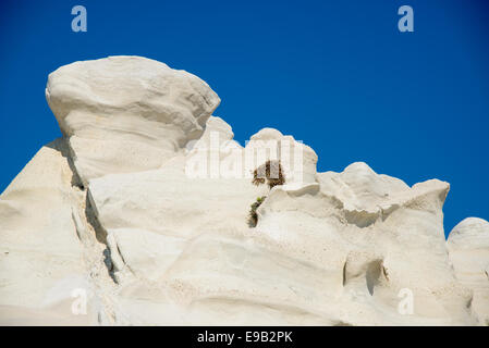 Sculptures en grès de plage de sarakiniko à Milos Grèce Banque D'Images