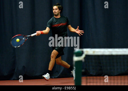 Centre de tennis Manchester Manchester, UK 23 Octobre 2014 Nombre de graines 3 Jules Marie (France) en action durant son quart de finale de plus de Joshua Milton (Grande-Bretagne). Marie se réunira la Tom Farquharson demain en demi-finale. Beat Farqharson Robin Lang (Allemagne) 6-4, 6-0. Pro-Tennis Aegon GB Manchester, UK Crédit : John Fryer/Alamy Live News Banque D'Images