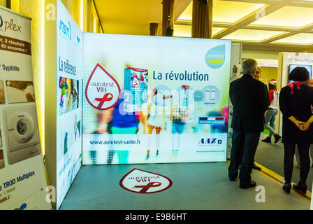 Paris, France.Salon médical, Congrès de SFLS, Société française de lutte contre le sida, N.G. O's et sociétés.Test rapide du VIH, Nephrotek Pharmaceuticals Corporation Stall, industrie pharmaceutique Banque D'Images