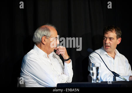 DAVID RUNCIMAN PARLE À TOM BOWER sur Bower's book 'Branson : l'homme derrière le masque" au Festival littéraire de Soho, 2014 Banque D'Images