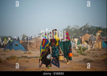 Les femmes à un camp Peul à La Cure Salée festival, Niger Banque D'Images