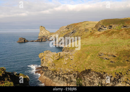 Les roches de la vallée de la Selle rocheuse Bossiney Tntagel Cornwall england UK GO Banque D'Images