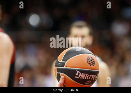 Munich, Allemagne. 23 Oct, 2014. Vue détaillée d'un officiel de basket-ball Spalding. Dpa : Crédit photo alliance/Alamy Live News Banque D'Images