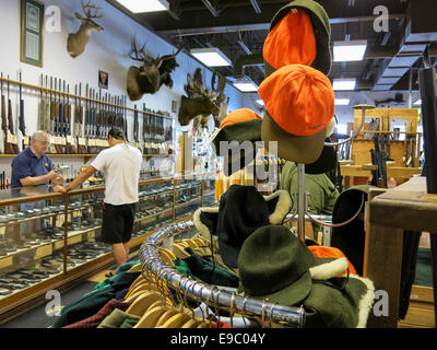 Magasin d'articles de sport dans la région de Rapid City, Black Hills, Dakota du Sud, USA Banque D'Images