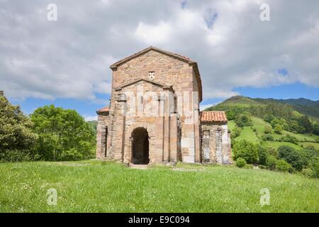 IX siècle Santa Cristina de Lena église près de la ville de Oviedo dans les Asturies Banque D'Images