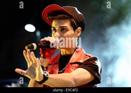 Barcelone - le 23 mai : Abraham Mateo (Espagnol) à la chanteuse pop Pop Festival Primavera par Los 40 principales. Banque D'Images