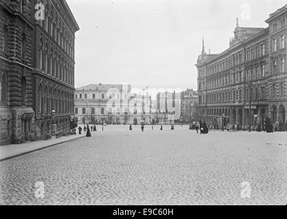 Erottaja (Skillnaden), Helsinki. Le théâtre Suédois à l'avant Banque D'Images