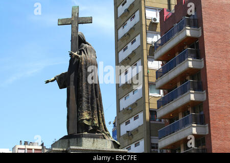 Sculpture à l'intérieur le cimetière monumental de Recoleta. Buenos Aires, Argentine. Banque D'Images