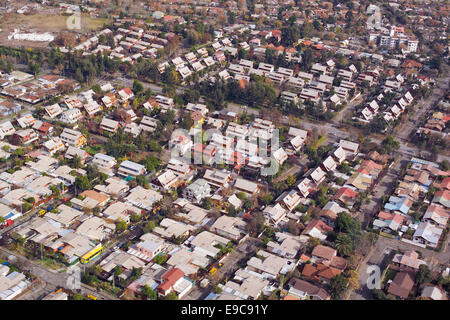 Vue aérienne d'un quartier de classe moyenne à Santiago de Chile Banque D'Images