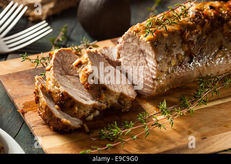 Filet de porc chaudes faites maison avec des herbes et épices Banque D'Images