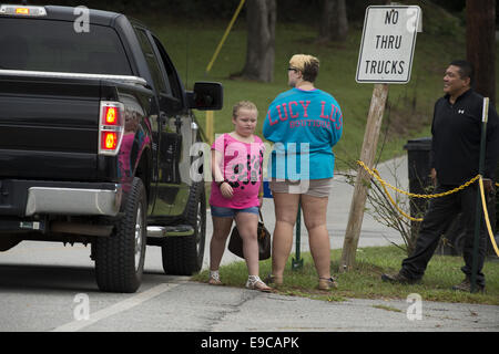 Mcintyre, GA, USA. Sep 23, 2014. Le miel Bobo avec la mère et le personnel de production Juin à domicile dans les régions rurales de Géorgie © Robin Rayne Nelson/ZUMA/Alamy Fil Live News Banque D'Images