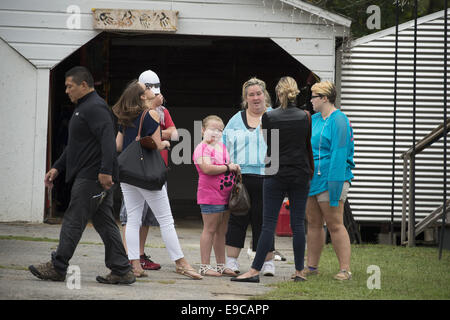 Mcintyre, GA, USA. Sep 23, 2014. Le miel Bobo avec la mère et le personnel de production Juin à domicile dans les régions rurales de Géorgie © Robin Rayne Nelson/ZUMA/Alamy Fil Live News Banque D'Images