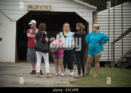 Mcintyre, GA, USA. Sep 23, 2014. Le miel Bobo avec la mère et le personnel de production Juin à domicile dans les régions rurales de Géorgie © Robin Rayne Nelson/ZUMA/Alamy Fil Live News Banque D'Images