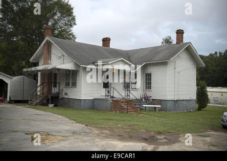 Mcintyre, GA, USA. Sep 23, 2014. Le miel Bobo avec la mère et le personnel de production Juin à domicile dans les régions rurales de Géorgie © Robin Rayne Nelson/ZUMA/Alamy Fil Live News Banque D'Images