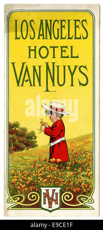 Cette publicité présente l'Hôtel Van Nuys à Los Angeles, présentant les services et les équipements de l'hôtel au début du XXe siècle. L'image reflète les premiers styles de marketing et l'industrie hôtelière en Californie. Banque D'Images