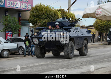 La Turquie, Suruc,à 10 km de la frontière syrienne et de l'État islamique est ville assiégée Kobani, forces spéciales turques en ville Banque D'Images