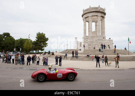 Mille Miglia, 1000 Miglia, 2014, la mer, l'eau, l'Ancona Banque D'Images