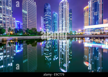 Shanghai, Chine cityscape de Binjiang Park. Banque D'Images