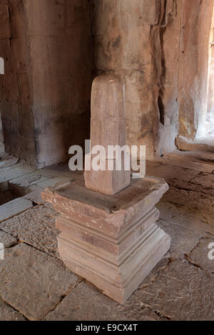 Shiva lingam dans la tour principale du temple Prasat Hin Phanom Rung, Thaïlande Banque D'Images