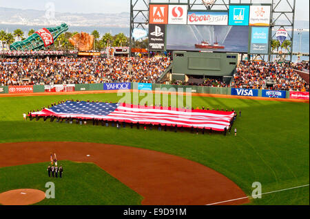 AT&T Park, domicile de l'équipe de baseball des Giants de San Francisco, les cérémonies d'ouverture de jeu 5 des CLN. Banque D'Images