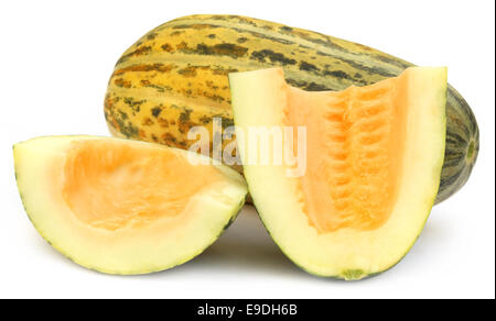 Mushkmelon fraîche sur fond blanc Banque D'Images