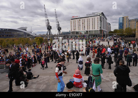 Londres, Royaume-Uni. 25 Octobre 2014 : MCM Expo London Comic Con 2014 a vu des centaines de personnes dans les coutumes de leurs super héros favoris assistent à l'événement et avoir un bon temps au London Excel. Photo par voir Li Banque D'Images