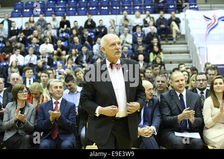 Gdansk, Pologne. 26, octobre 2014 controverse Membre du Parlement européen Janusz Korwin-Mikke participe à la convention électorale de son parti - le Congrès de la nouvelle droite à Gdansk. Les Polonais vont voter aux élections locales le 16 novembre. Credit : Michal Fludra/Alamy Live News Banque D'Images