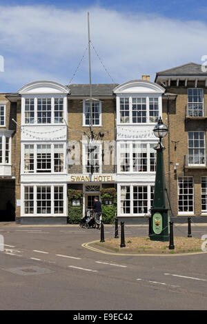 La célèbre Swan Hotel dans le marché, UK Suffolk Southwold Banque D'Images