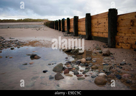 Mur de défense côtière sur la Promenade Thornton-Cleveleys Rossall, UK. Banque D'Images