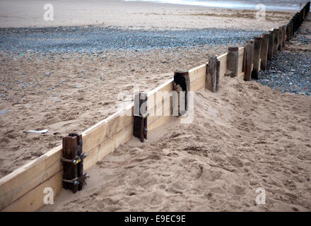 Mur de défense côtière sur la Promenade Thornton-Cleveleys Rossall, UK. Banque D'Images