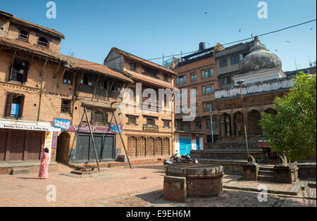 Petite cour près de Patan Durbar Square, au Népal. Banque D'Images