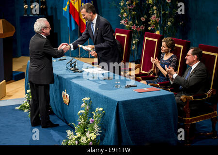 Felipe König und Königin Letizia bei der Verleihung der Prix du Prince des Asturies 2014 im Teatro Campoamor. Oviedo, 24.10.2014/photo alliance Banque D'Images