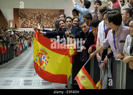 La cité du Vatican. 25 octobre, 2014. Dans l'auditoire pour le Vatican la tragédie d piglrims Shonnstatt de, 25 Oct 2014. Credit : Realy Easy Star/Alamy Live News Banque D'Images