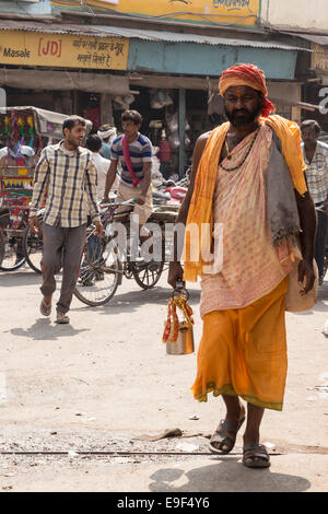 La vie de la rue. Kinari Bazar, Agra, Uttar Pradesh, Inde Banque D'Images