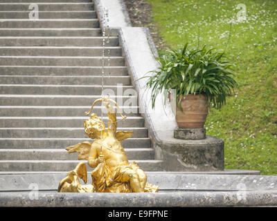 Fontaine de l'Ange d'or Banque D'Images