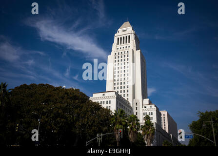 Le Los Angeles City Hall Building est vue dans le centre-ville de Los Angeles, Californie. Le bâtiment a été construit en 1928. Banque D'Images