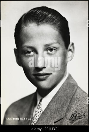 Portrait royal du roi Harald V de Norvège, pris au cours de ses premières années en tant que prince Harald. L'image fait partie de la collection de la Bibliothèque nationale de Norvège, qui documente l'histoire royale norvégienne. Banque D'Images