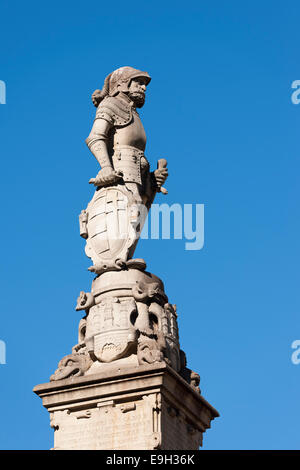 Statue sur la Fontaine de Roland, Hlavné námestie square, Bratislava, Slovaquie Banque D'Images