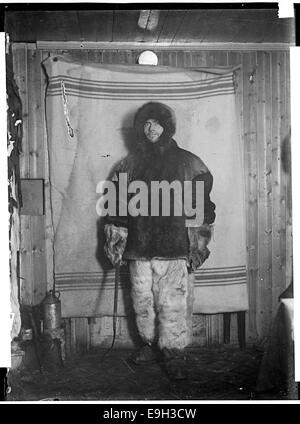 Portrait de Helmer Hanssen, membre clé des expéditions polaires de Roald Amundsen, pris en 1911. Banque D'Images